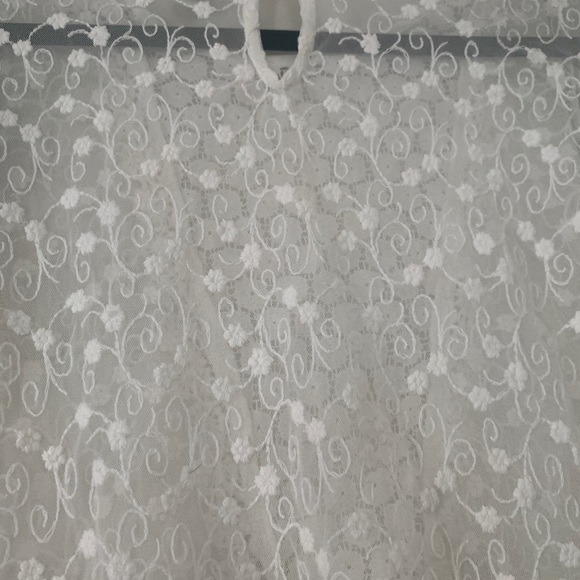 2 Lace blouse - Picture 3 of 6